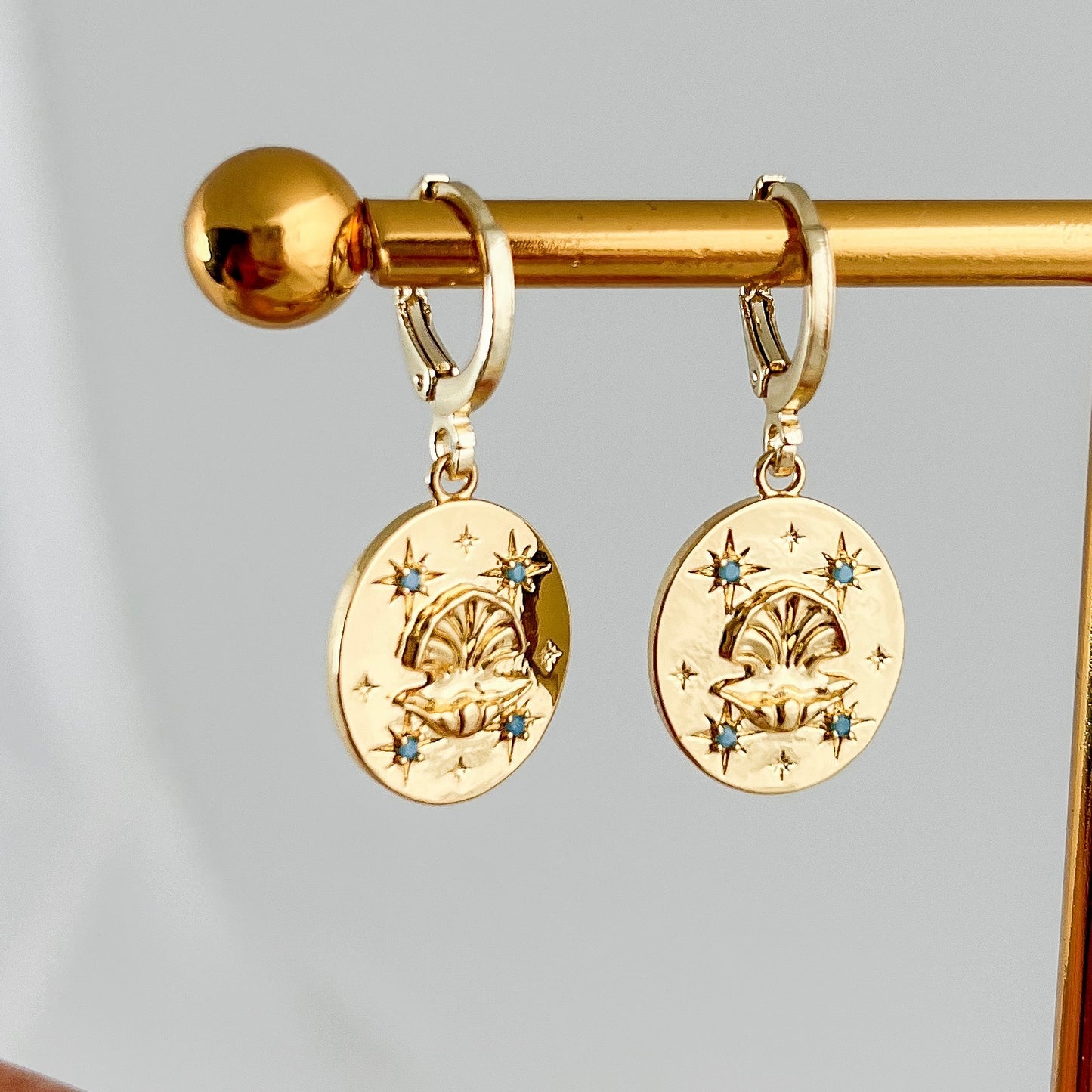 18k Gold Shell Earrings