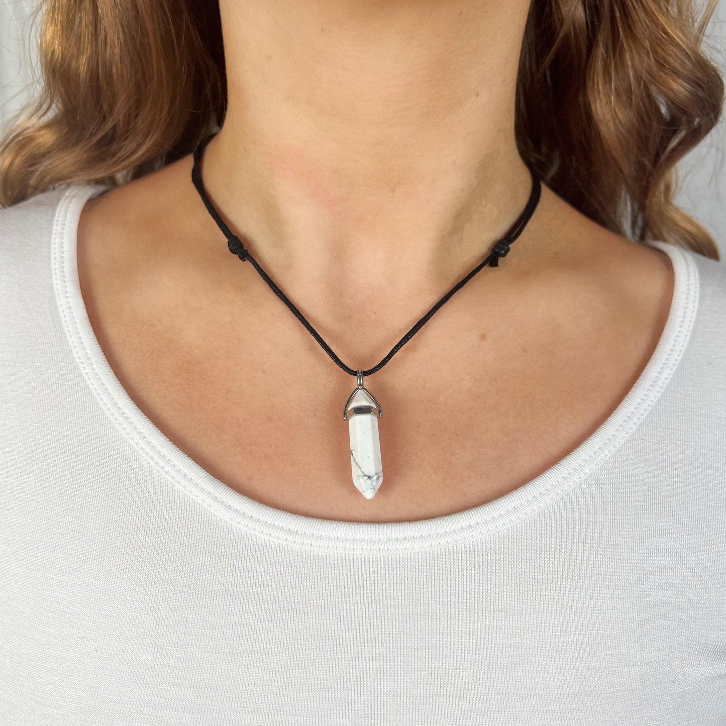 Howlite Point