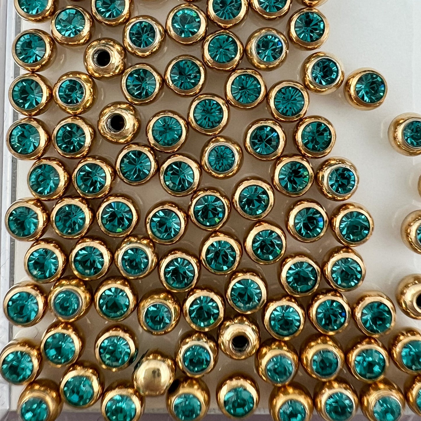 Turquoise Gold Round 16 Gauge