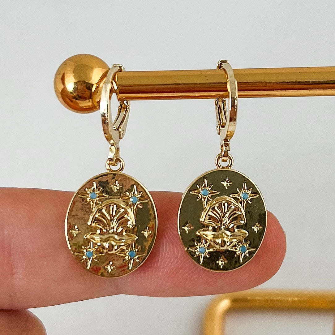 18k Gold Shell Earrings