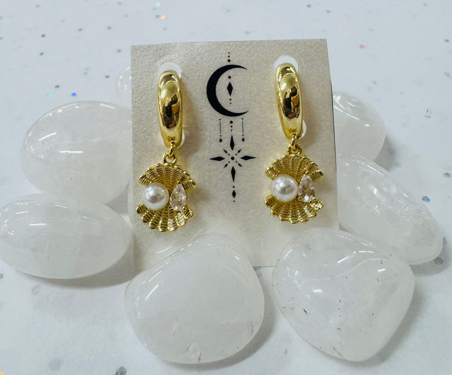 Gold Clam Shell Earrings
